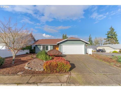 1694 SUNRISE CIR NW Salem OR 97304