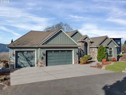 57 BENTLEY DR Kelso WA 98626