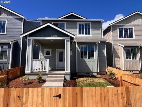 1233 PARKSIDE AVE Woodburn OR 97071