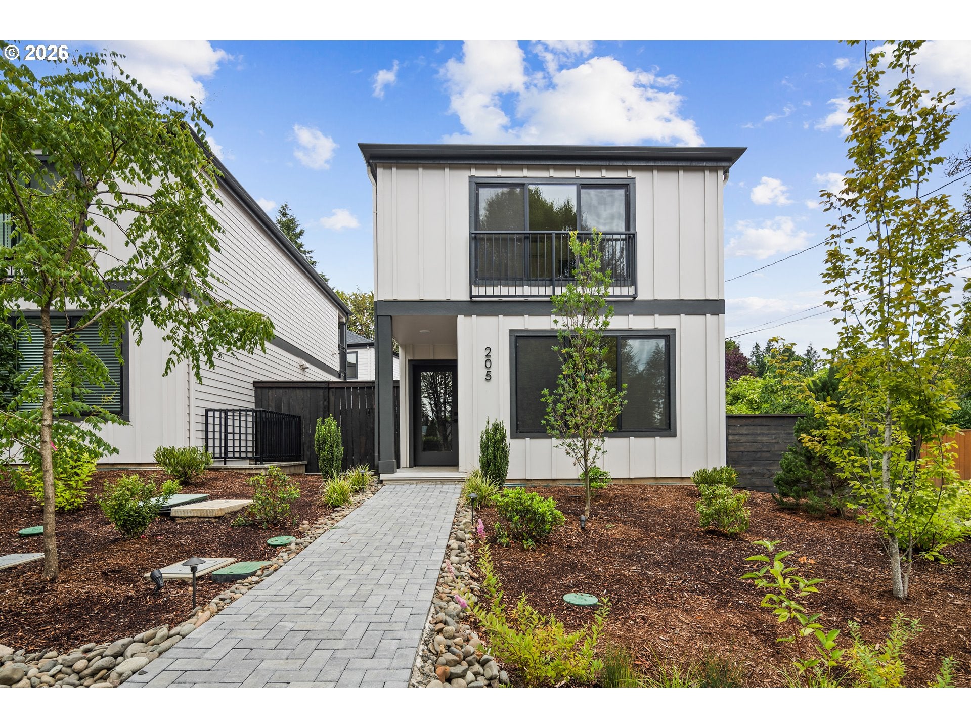 205 E AVE