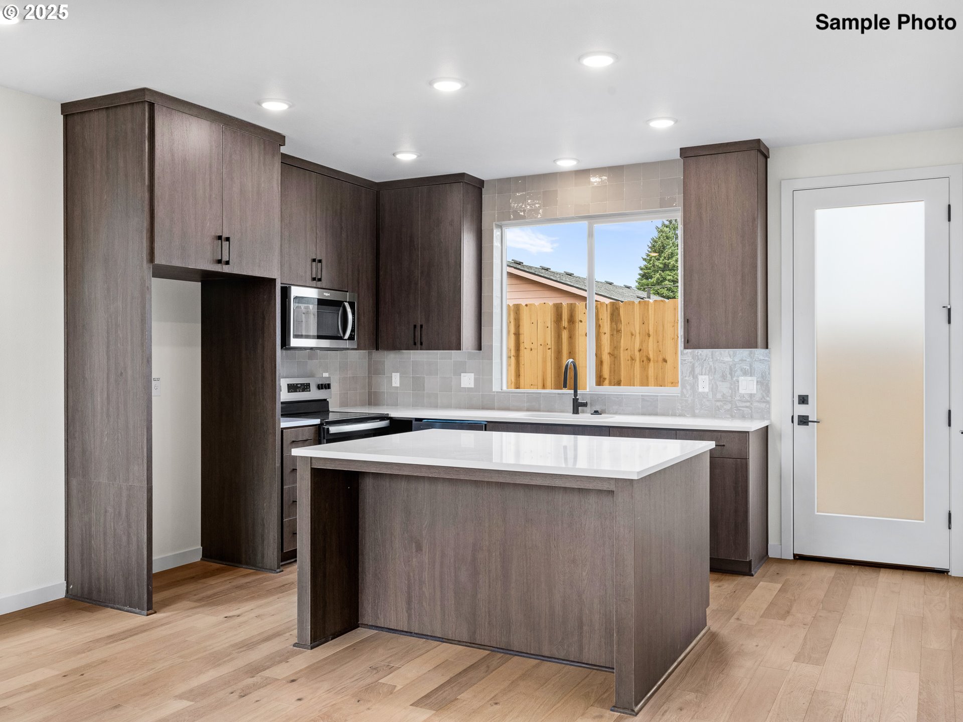 6725 SE Gladstone ST