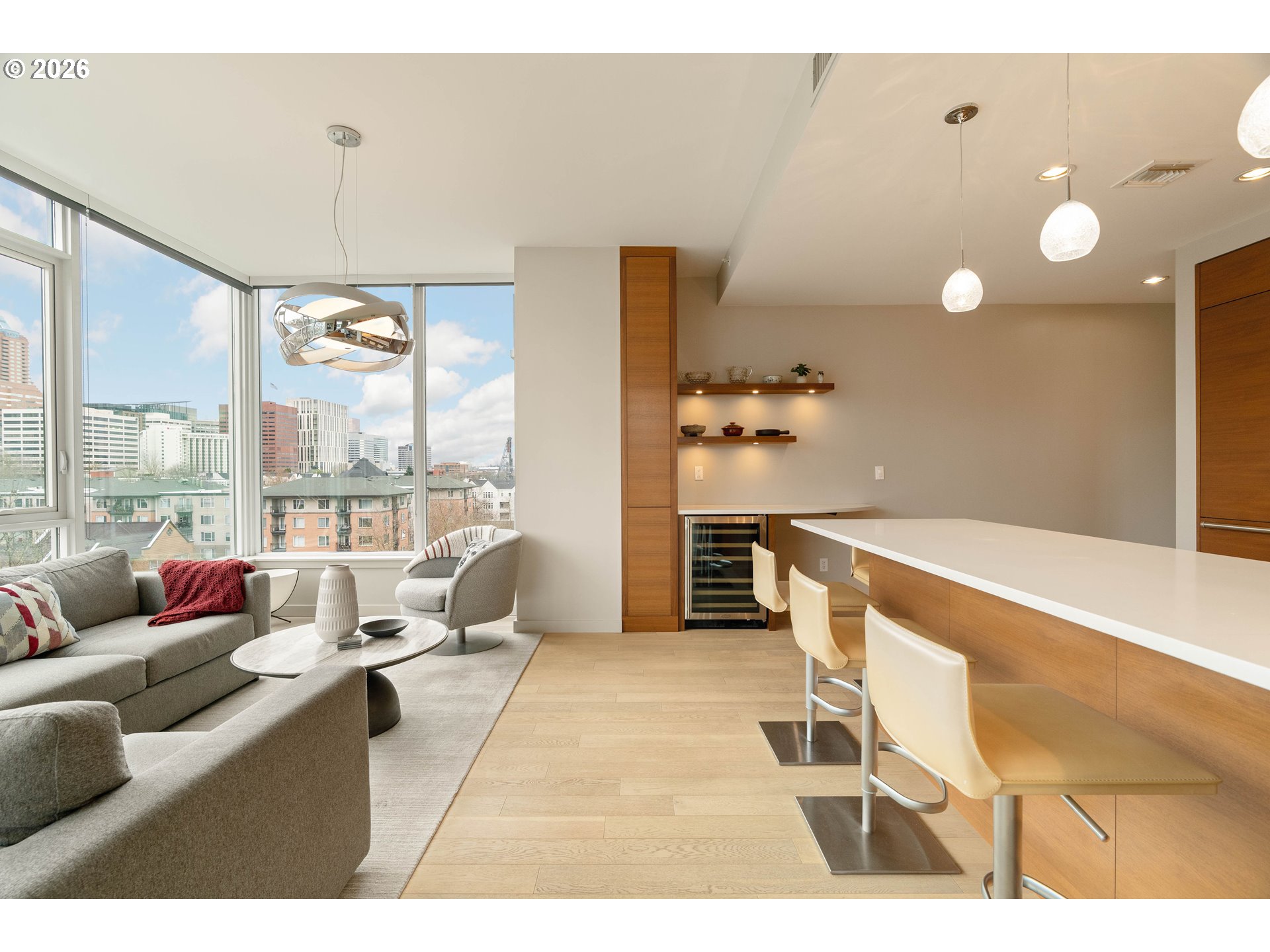 1930 S RIVER DR W606