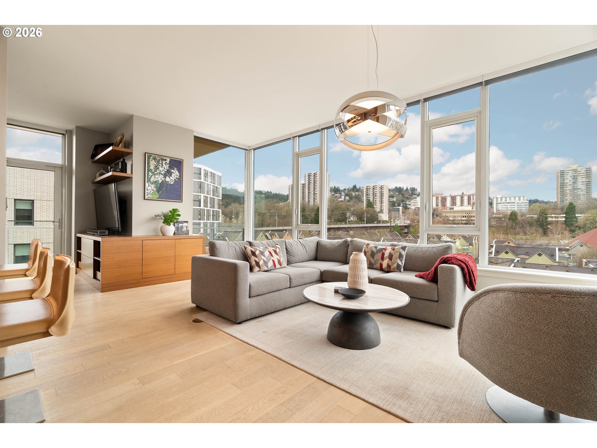 1930 S RIVER DR W606