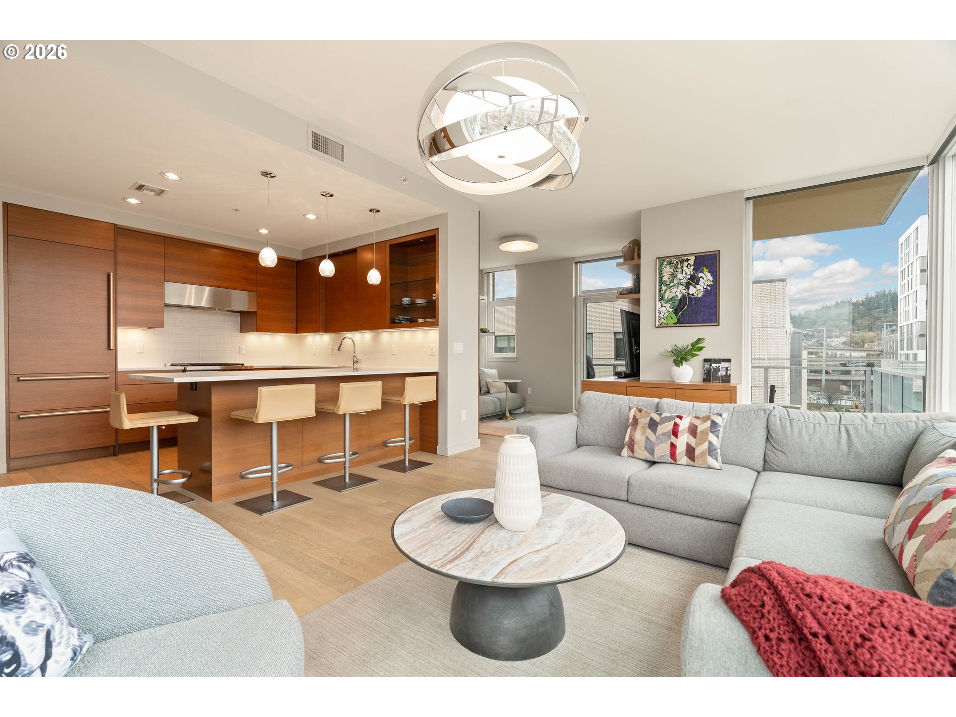 1930 S RIVER DR W606