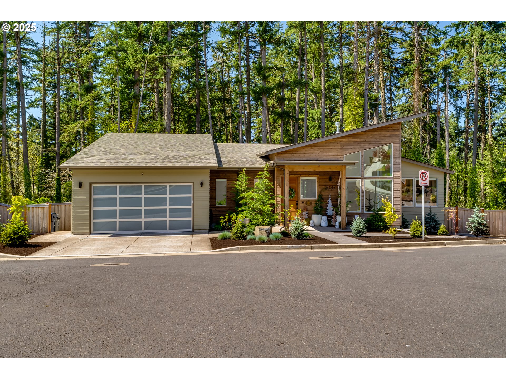 2037 GOLFVIEW CT