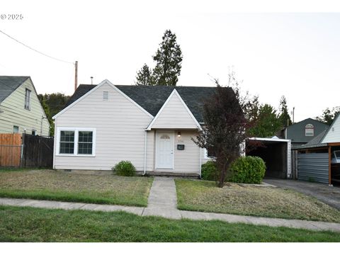 1731 SE HAMILTON ST Roseburg OR 97470