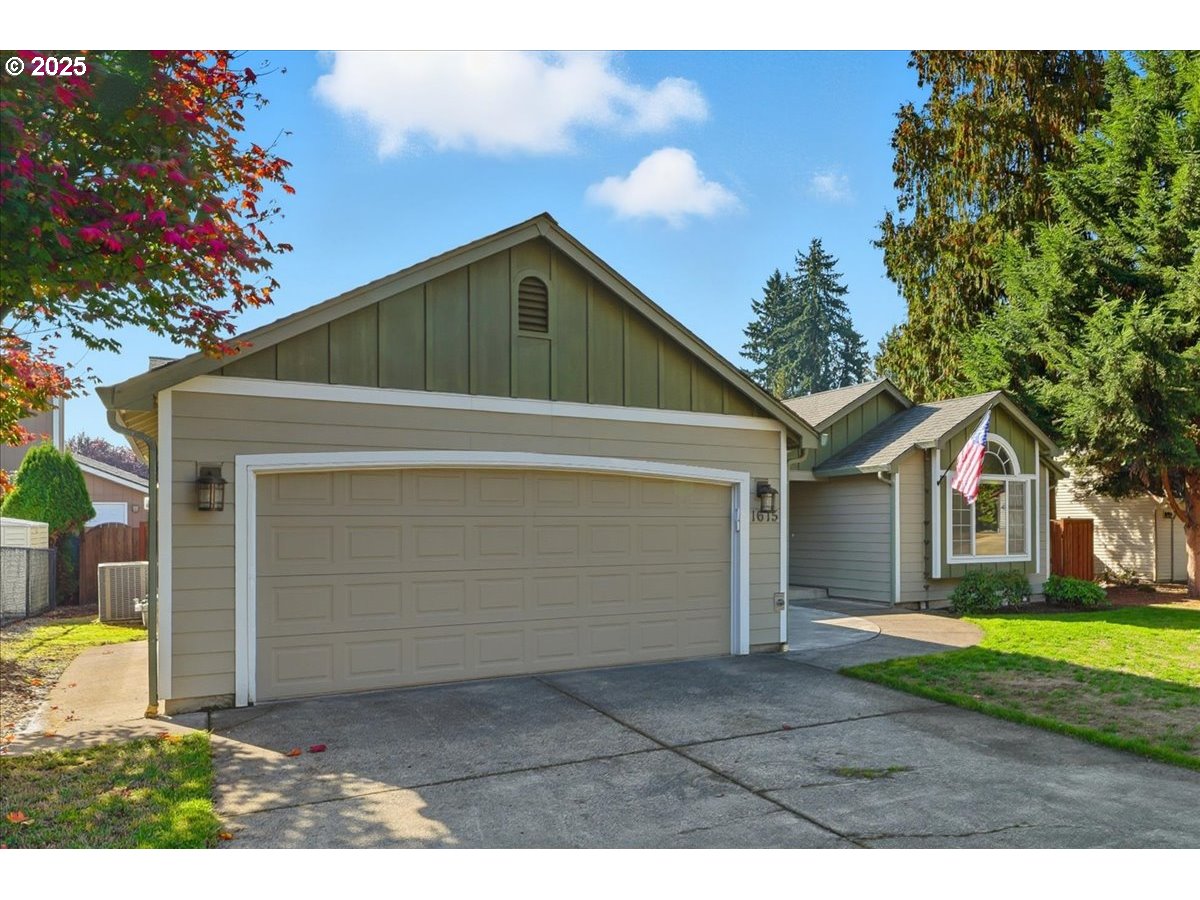 1615 NE 67TH CIR