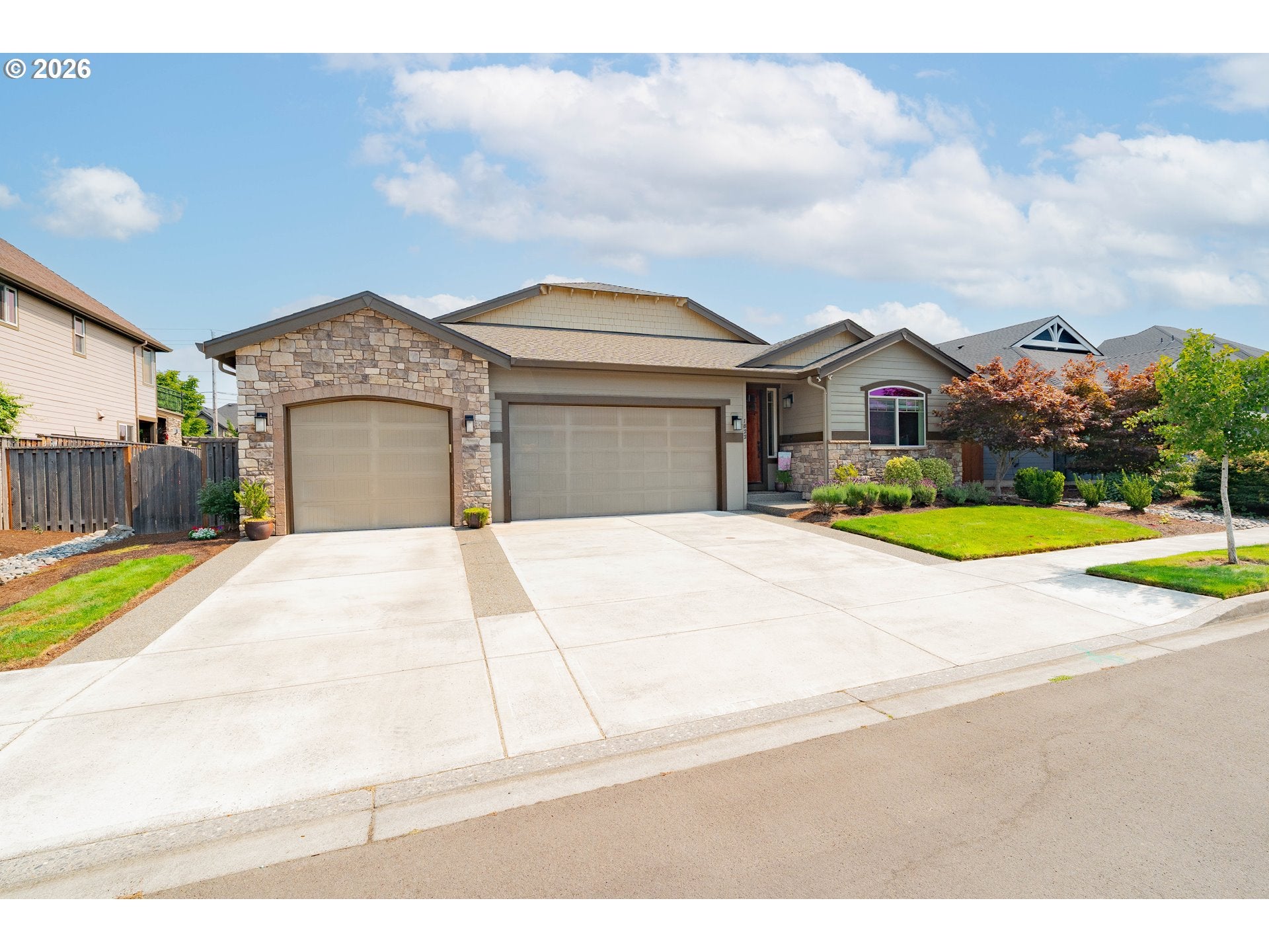 1822 S DUSKY DR