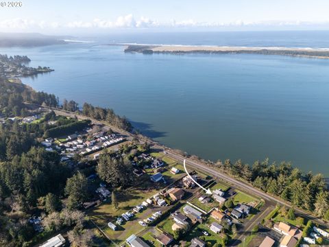 92222 CAPE ARAGO HWY Coos Bay OR 97420