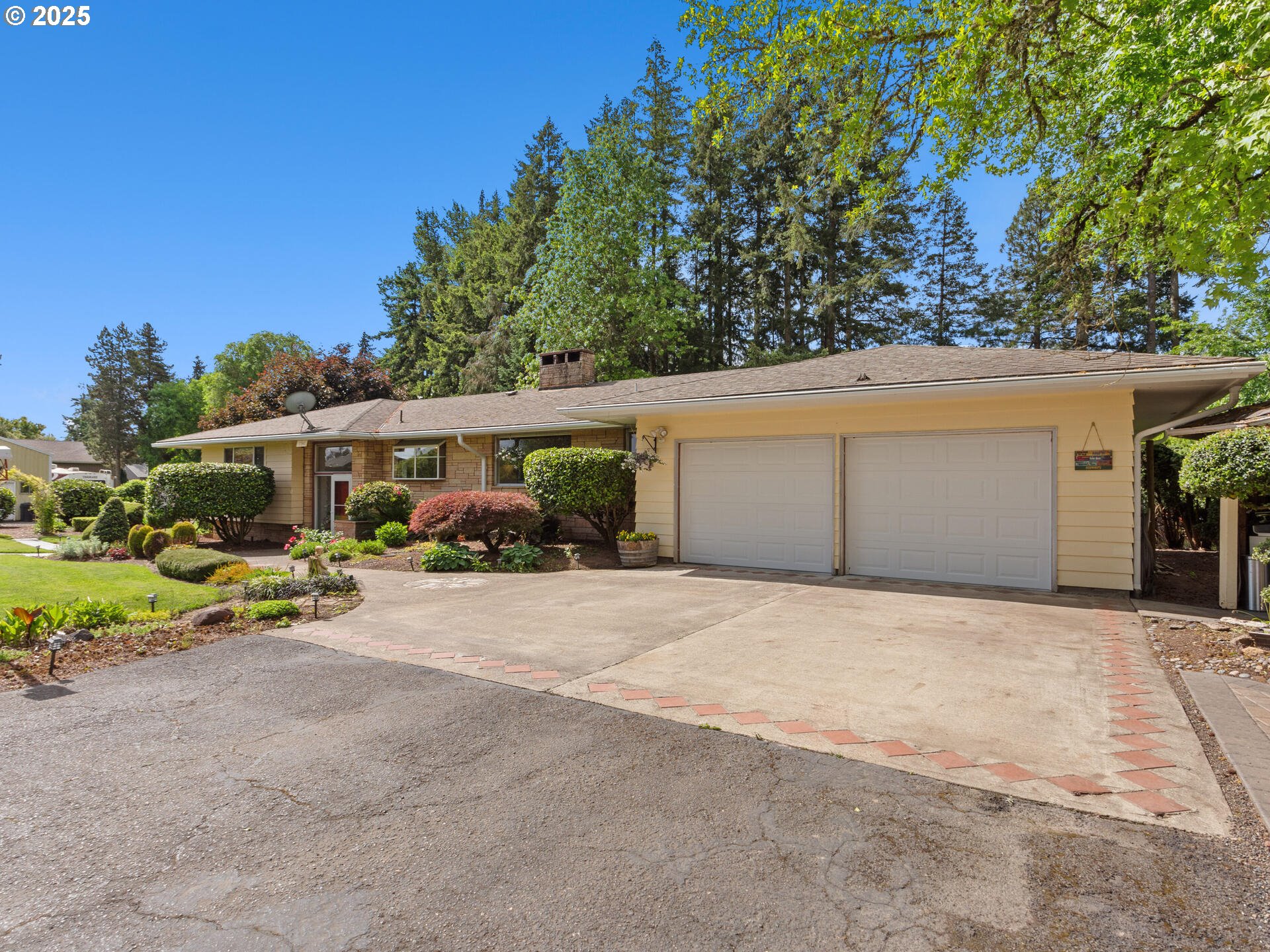 McMinnville, Oregon 97128, United States, 4 Bedrooms Bedrooms, ,3 BathroomsBathrooms,Residential,Active,136171