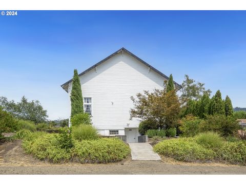 A home in Newberg