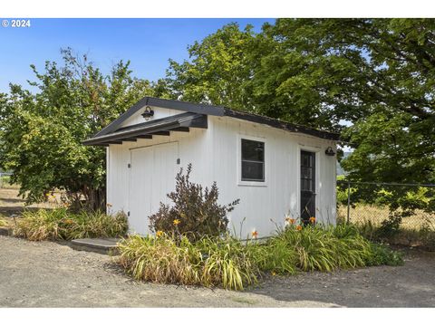 A home in Newberg