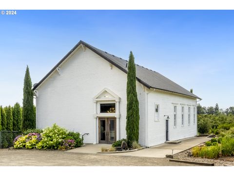 A home in Newberg