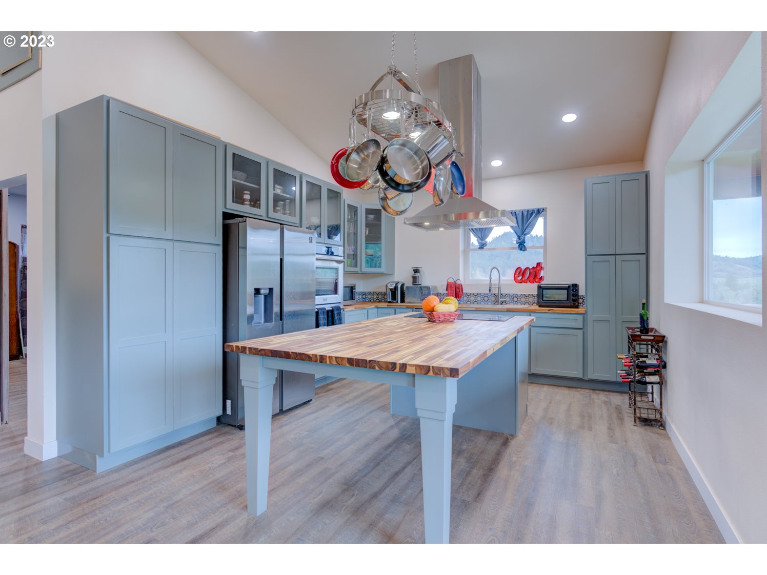 Sutherlin, Oregon 97479, United States, 3 Bedrooms Bedrooms, ,3 BathroomsBathrooms,Residential,Active,72432