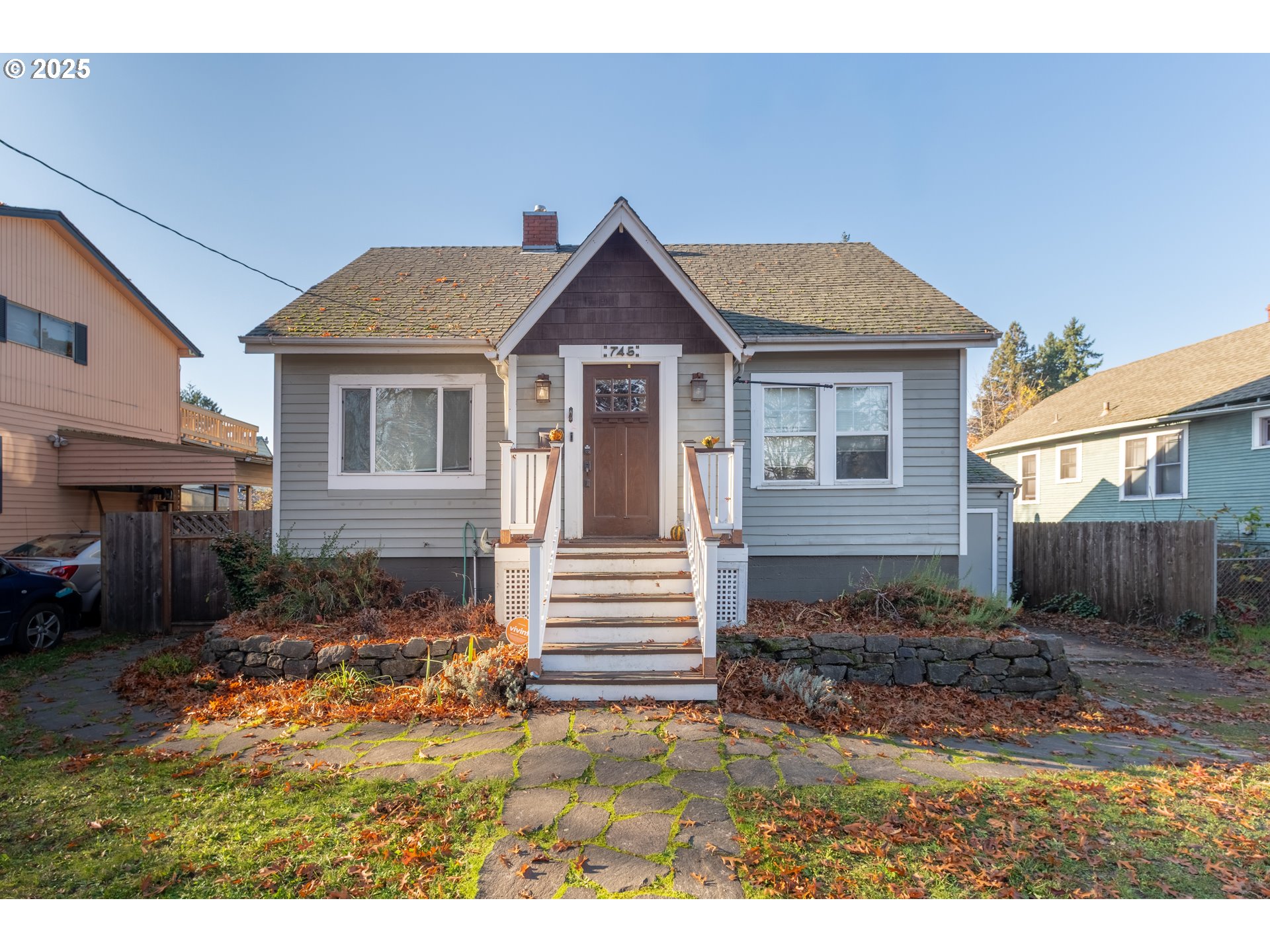 Photo 1 of 32 — 745 NE 16TH ST, Salem, OR 97301