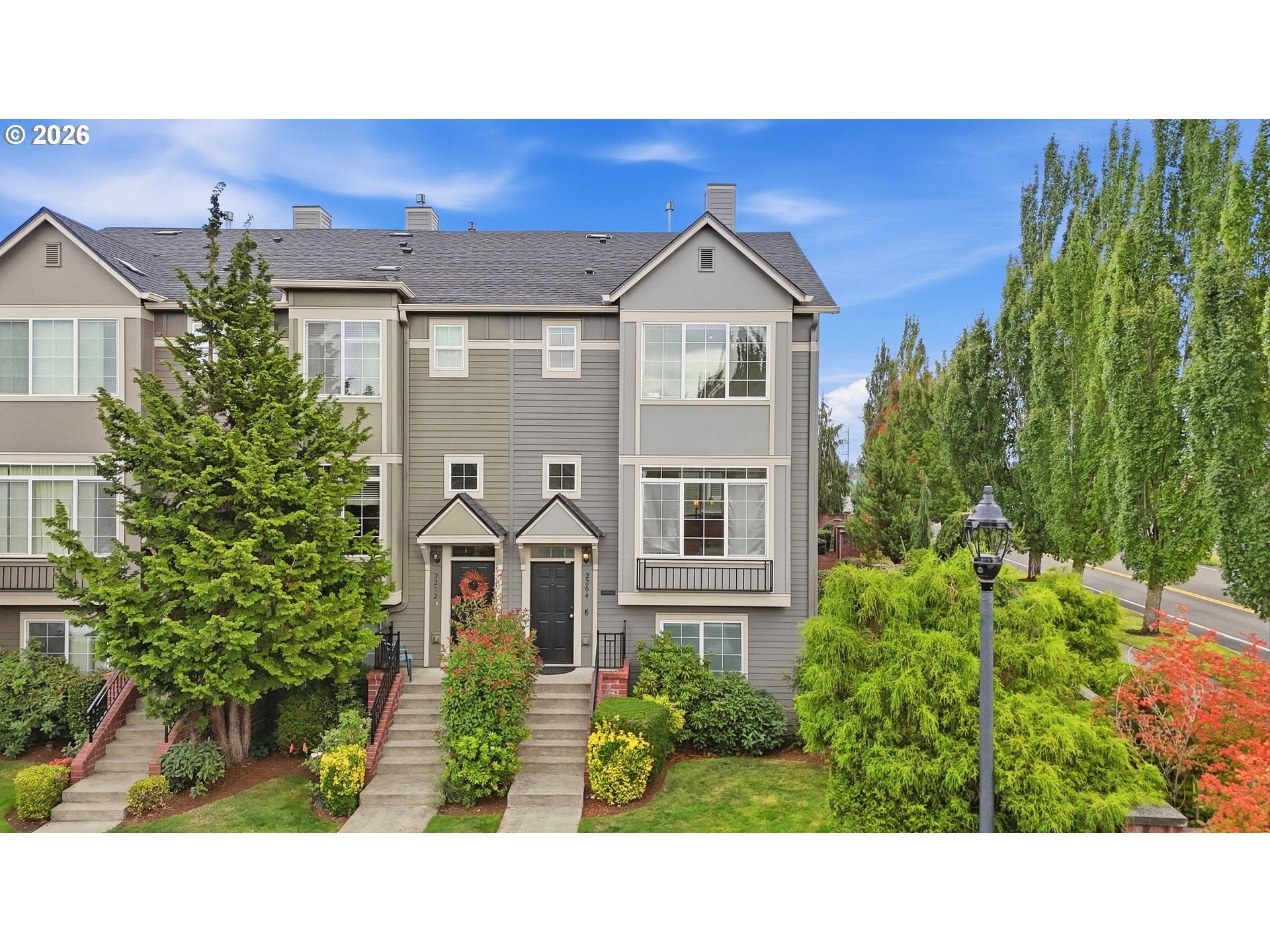 2264 NW OAK KNOLL PL