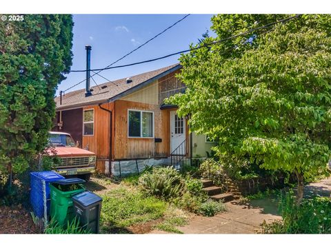 1210 NE LENORE ST Portland OR 97211