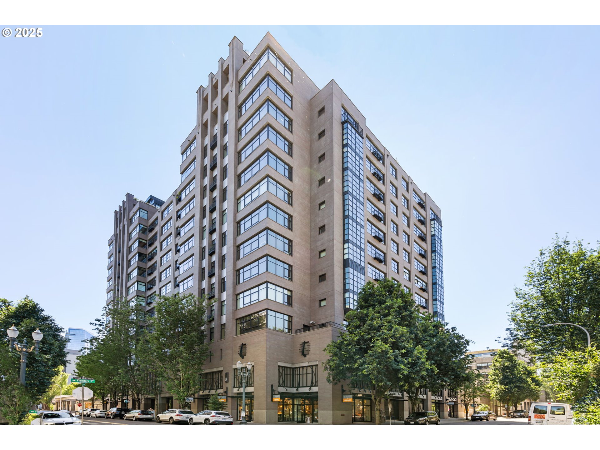 333 NW 9TH AVE 411