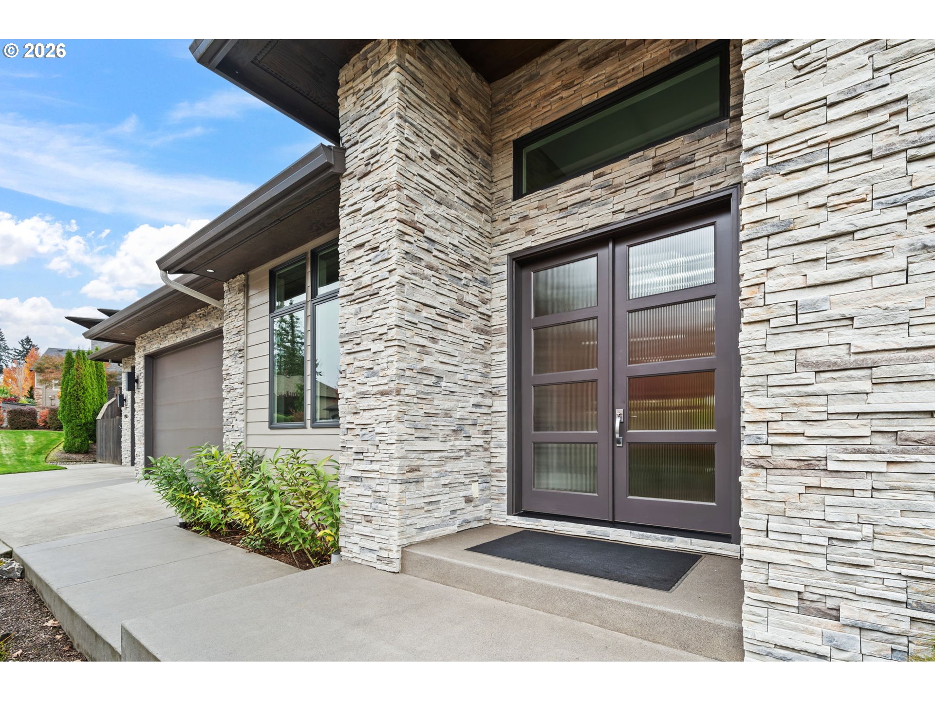 1203 S GREAT BLUE RD