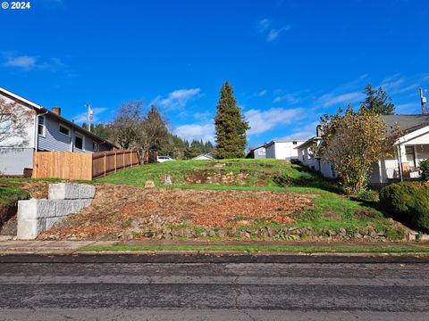 Photo of 615 NW 7th Ave, Camas, WA 98607 (MLS # 24688226)