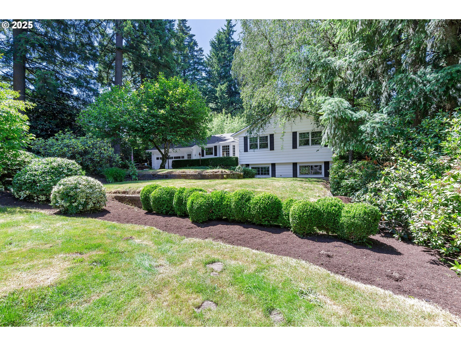 17243 FERNWOOD DR