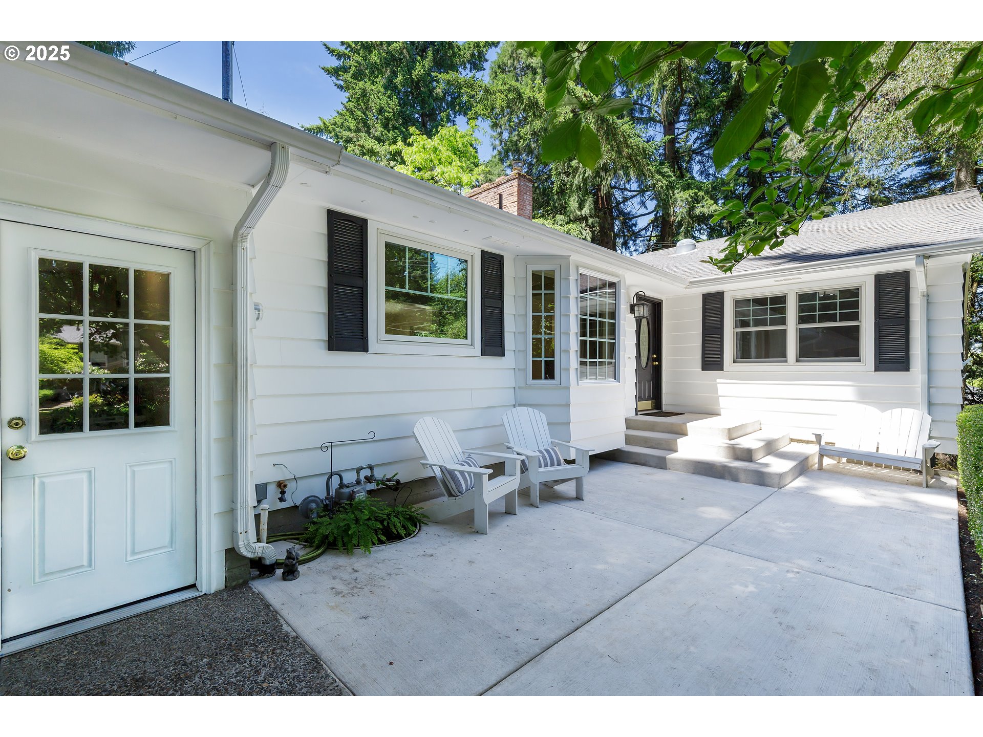 17243 FERNWOOD DR