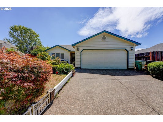 17440 SW STARK ST, BEAVERTON, OR 97006 - Image 1d2a4367ebb0440b5f5d3c8f3d5d9803/4219576085