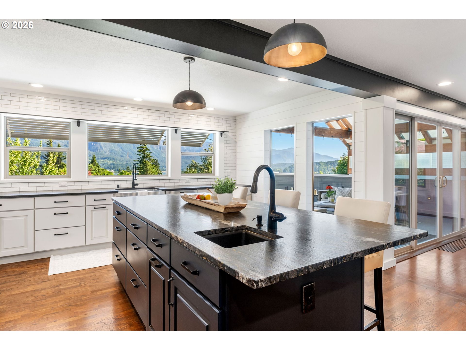 408 NW HOT SPRINGS ALAMEDA RD