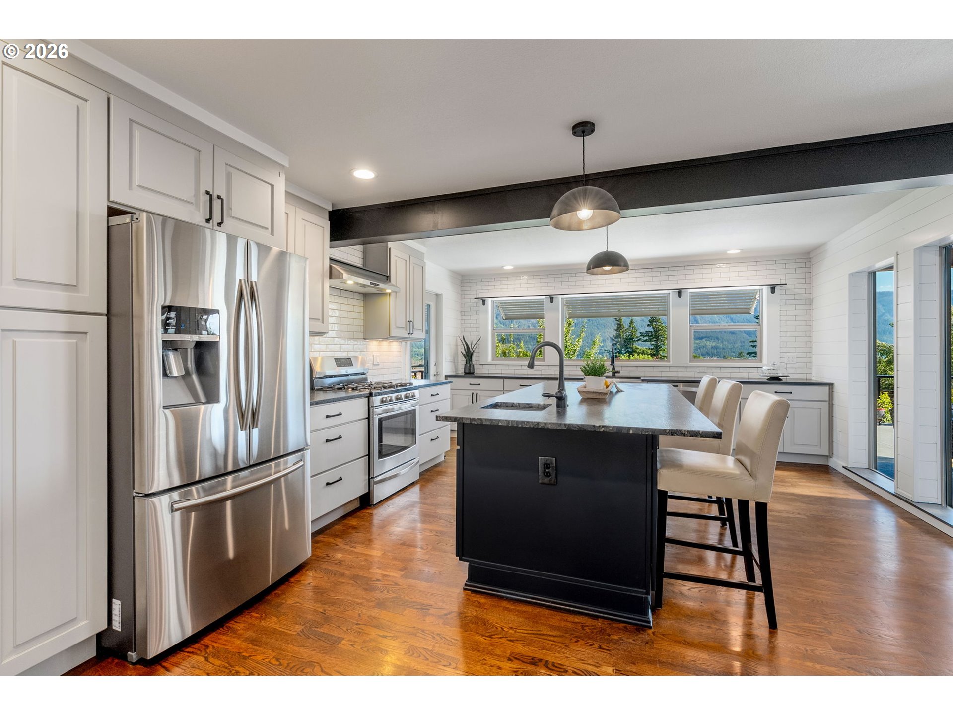 408 NW HOT SPRINGS ALAMEDA RD