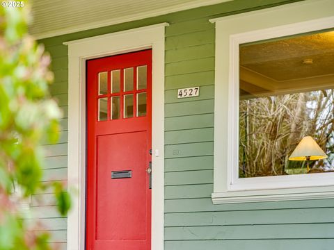 4527 SE 74TH AVE Portland OR 97206
