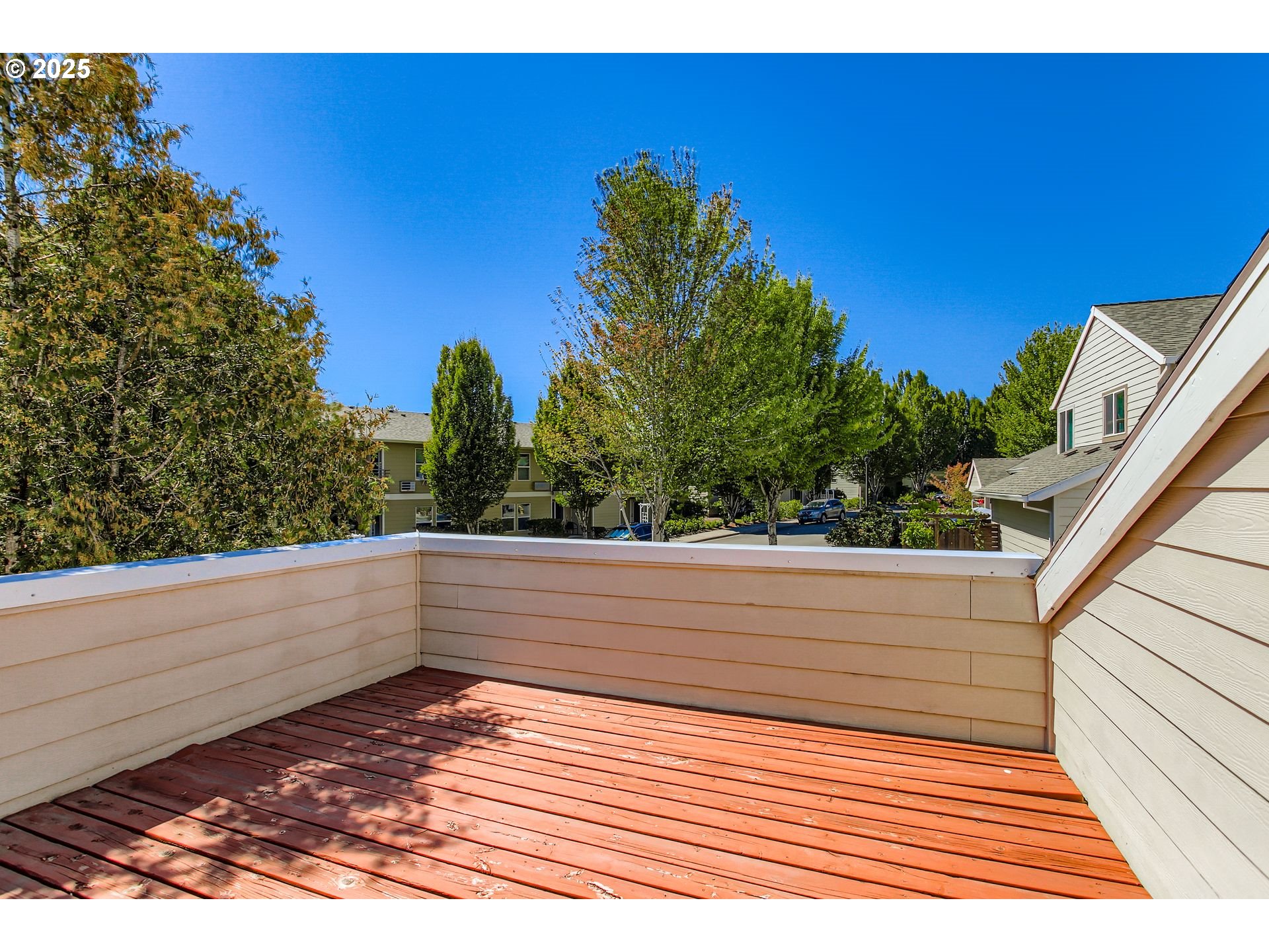 Portland, Oregon 97229, United States, 2 Bedrooms Bedrooms, ,3 BathroomsBathrooms,Residential,Active,190771