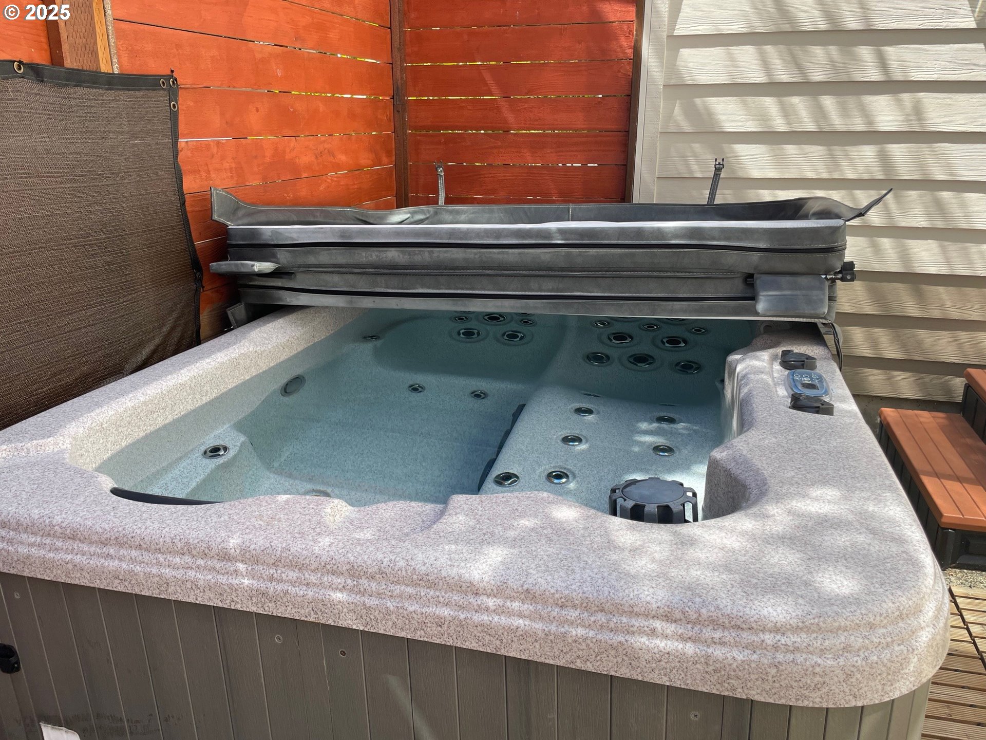 Portland, Oregon 97229, United States, 2 Bedrooms Bedrooms, ,3 BathroomsBathrooms,Residential,Active,190771