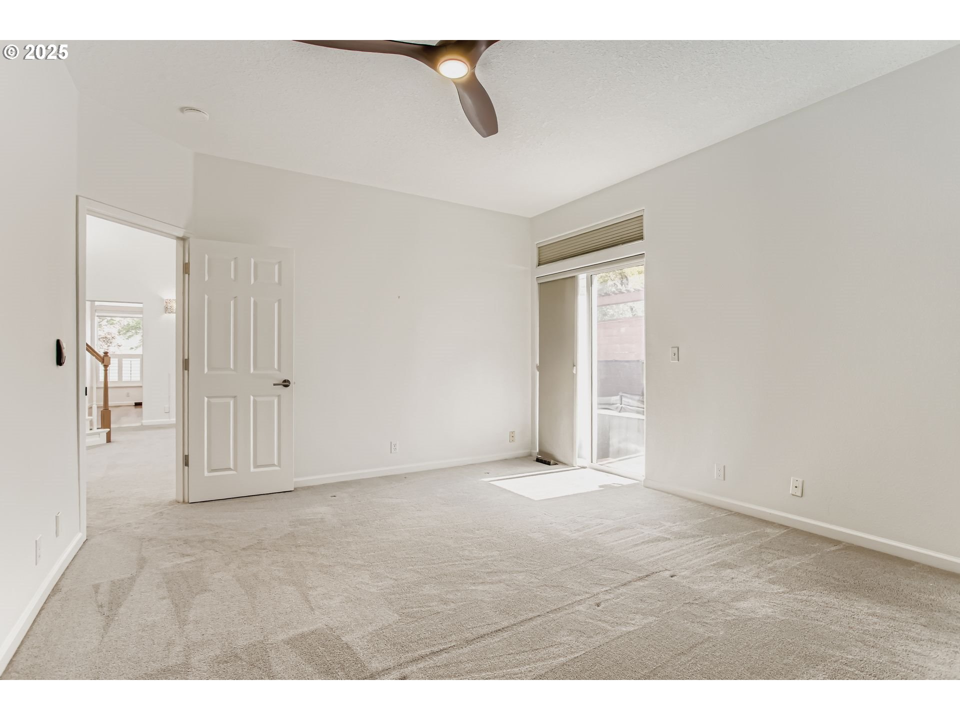 Portland, Oregon 97229, United States, 2 Bedrooms Bedrooms, ,3 BathroomsBathrooms,Residential,Active,190771