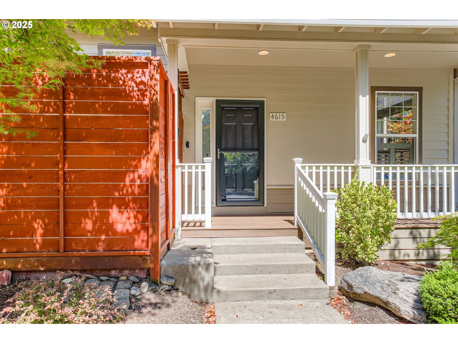 Portland, Oregon 97229, United States, 2 Bedrooms Bedrooms, ,3 BathroomsBathrooms,Residential,Active,190771