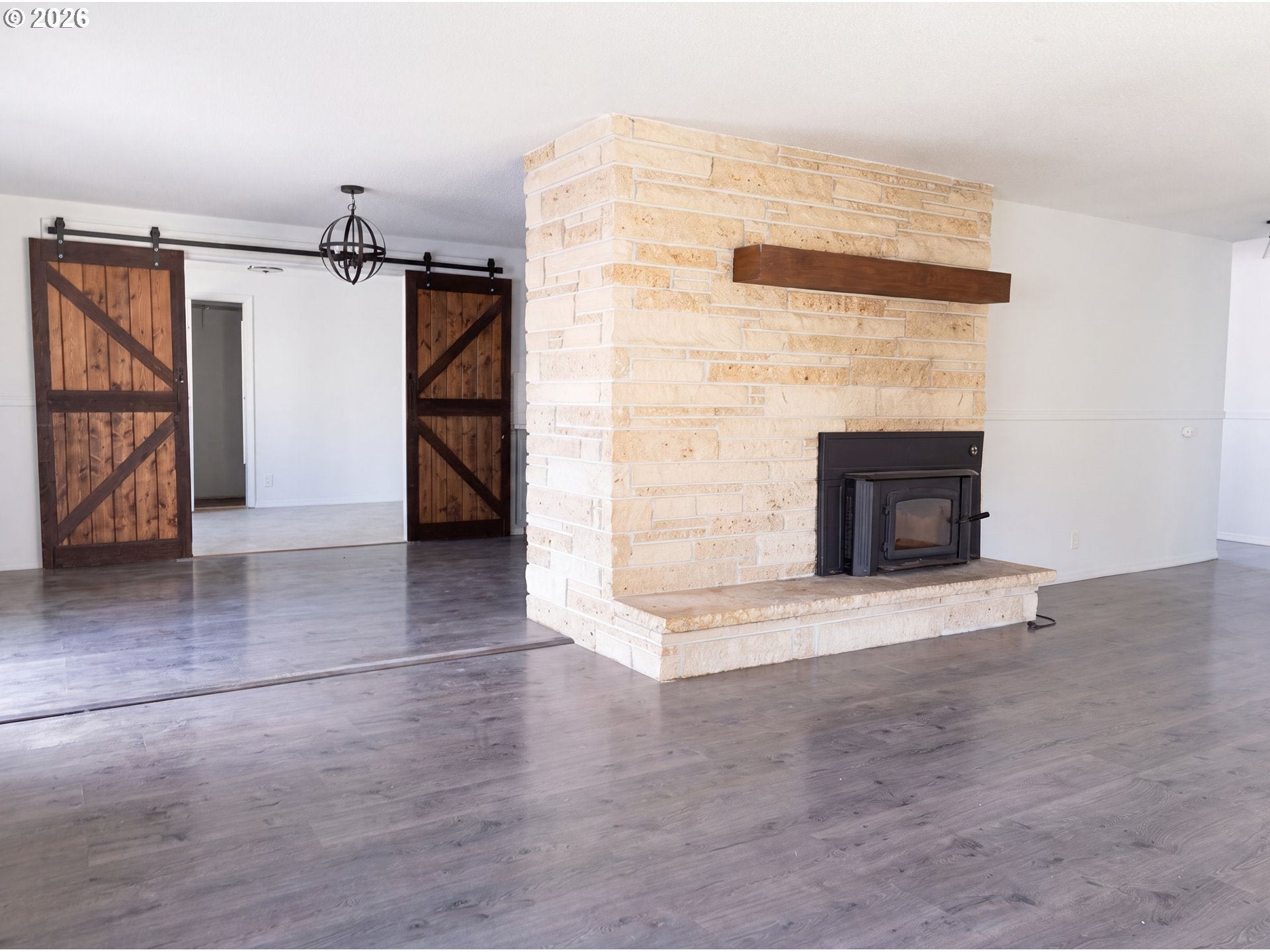 3010 COUNTRY CLUB DR