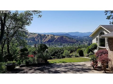 A home in Roseburg