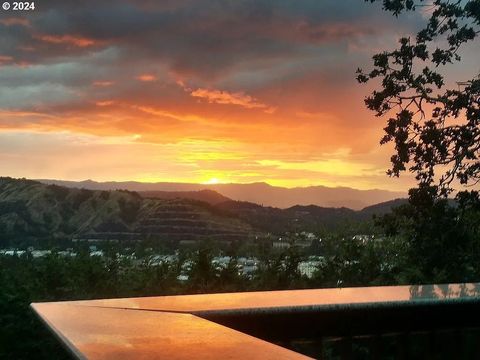 A home in Roseburg