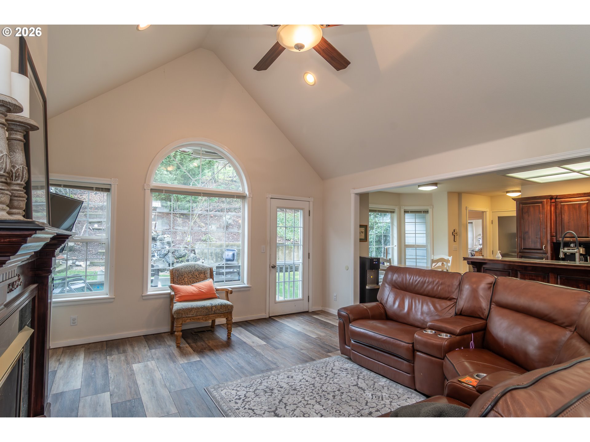 1050 NE GARDEN VALLEY BLVD