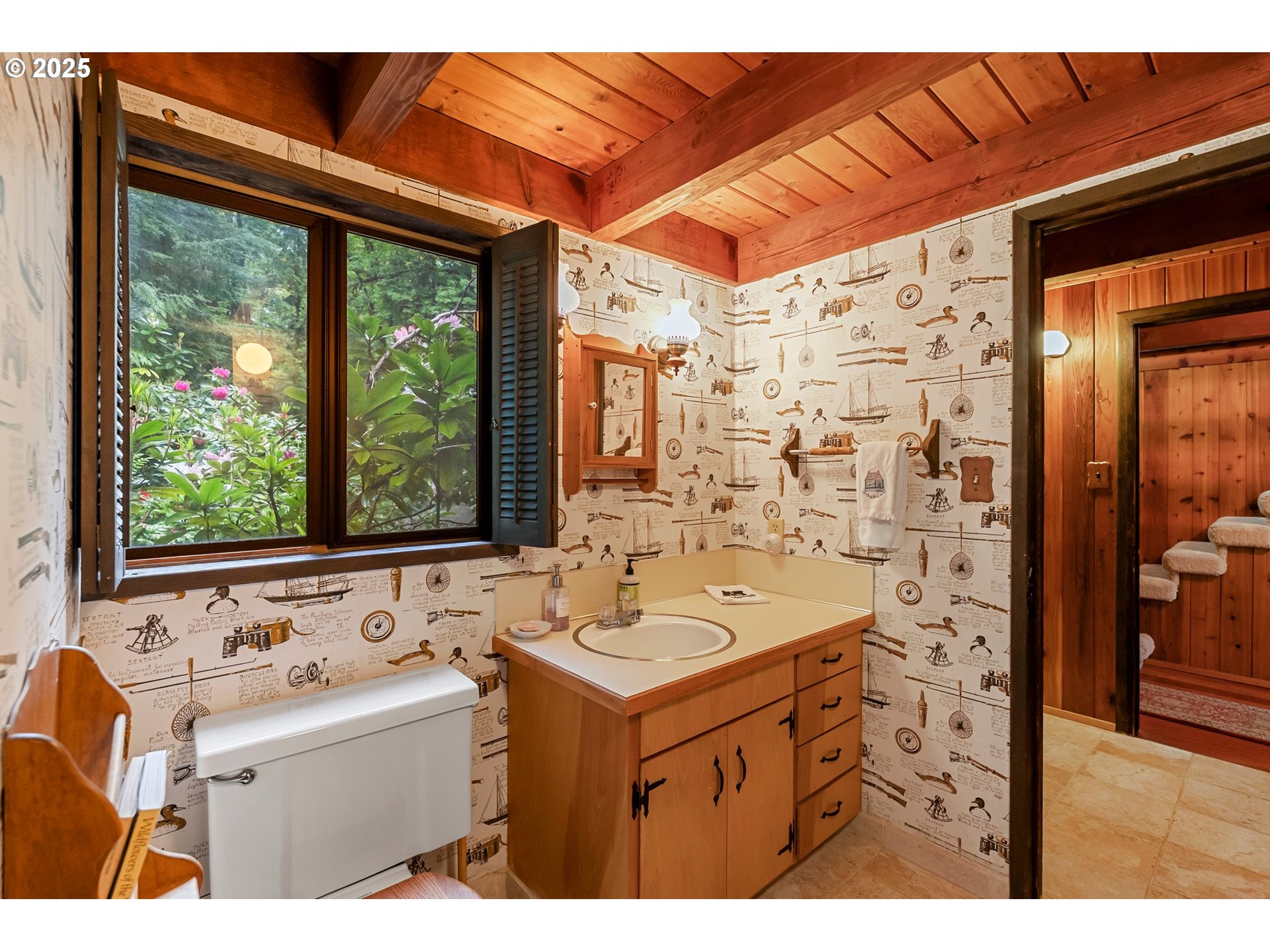 Blue River, Oregon 97413, United States, 3 Bedrooms Bedrooms, ,3 BathroomsBathrooms,Residential,Active,134834