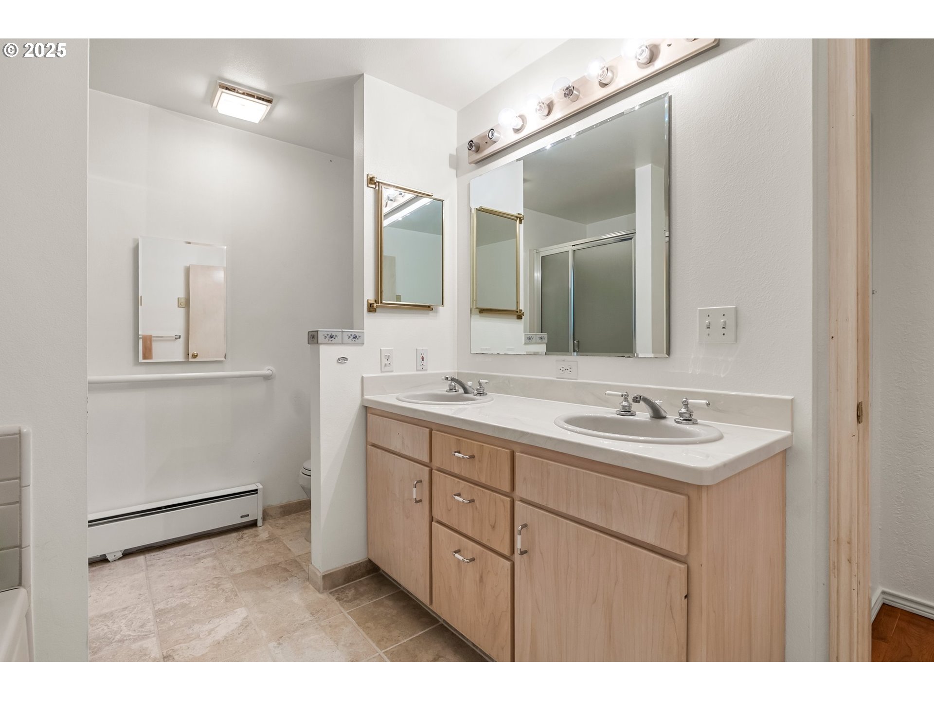 Blue River, Oregon 97413, United States, 3 Bedrooms Bedrooms, ,3 BathroomsBathrooms,Residential,Active,134834