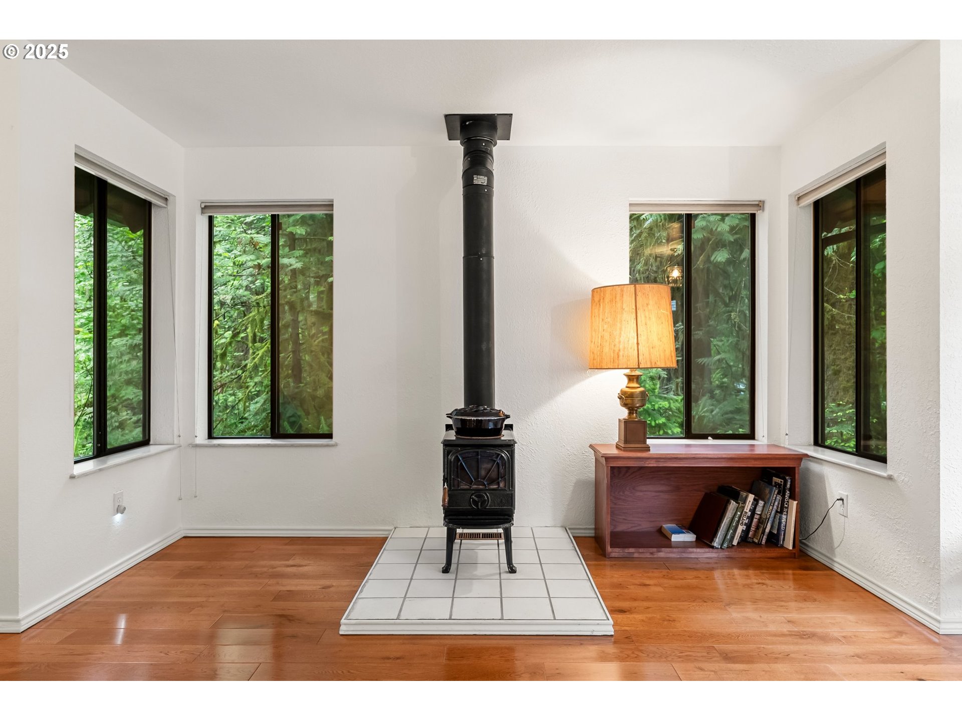 Blue River, Oregon 97413, United States, 3 Bedrooms Bedrooms, ,3 BathroomsBathrooms,Residential,Active,134834