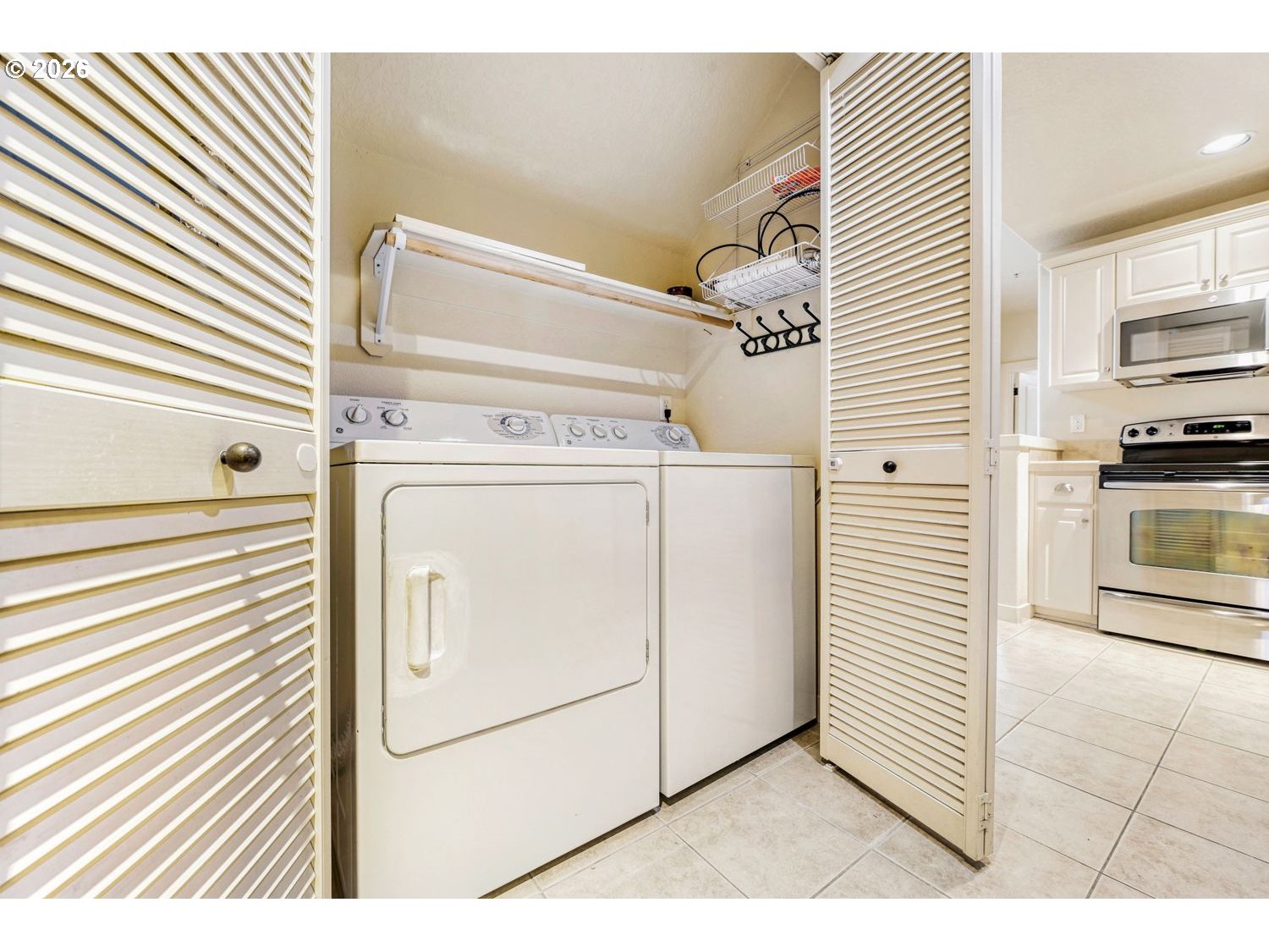 8904 NE BRENTFORD WAY