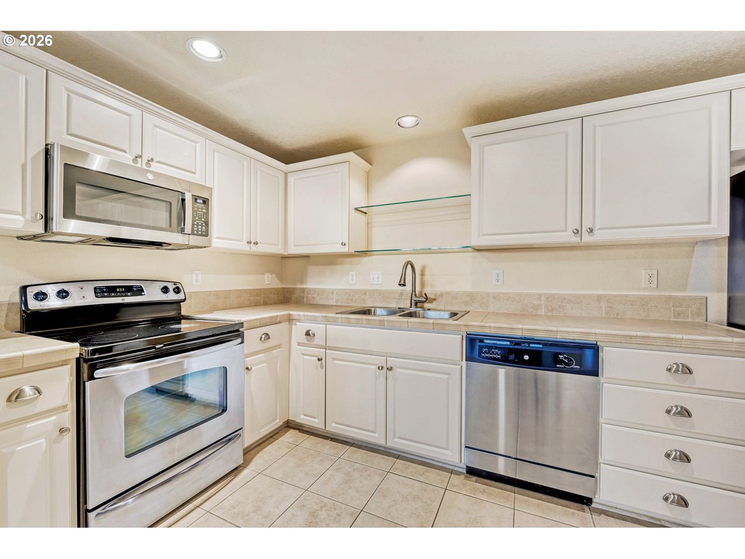 8904 NE BRENTFORD WAY