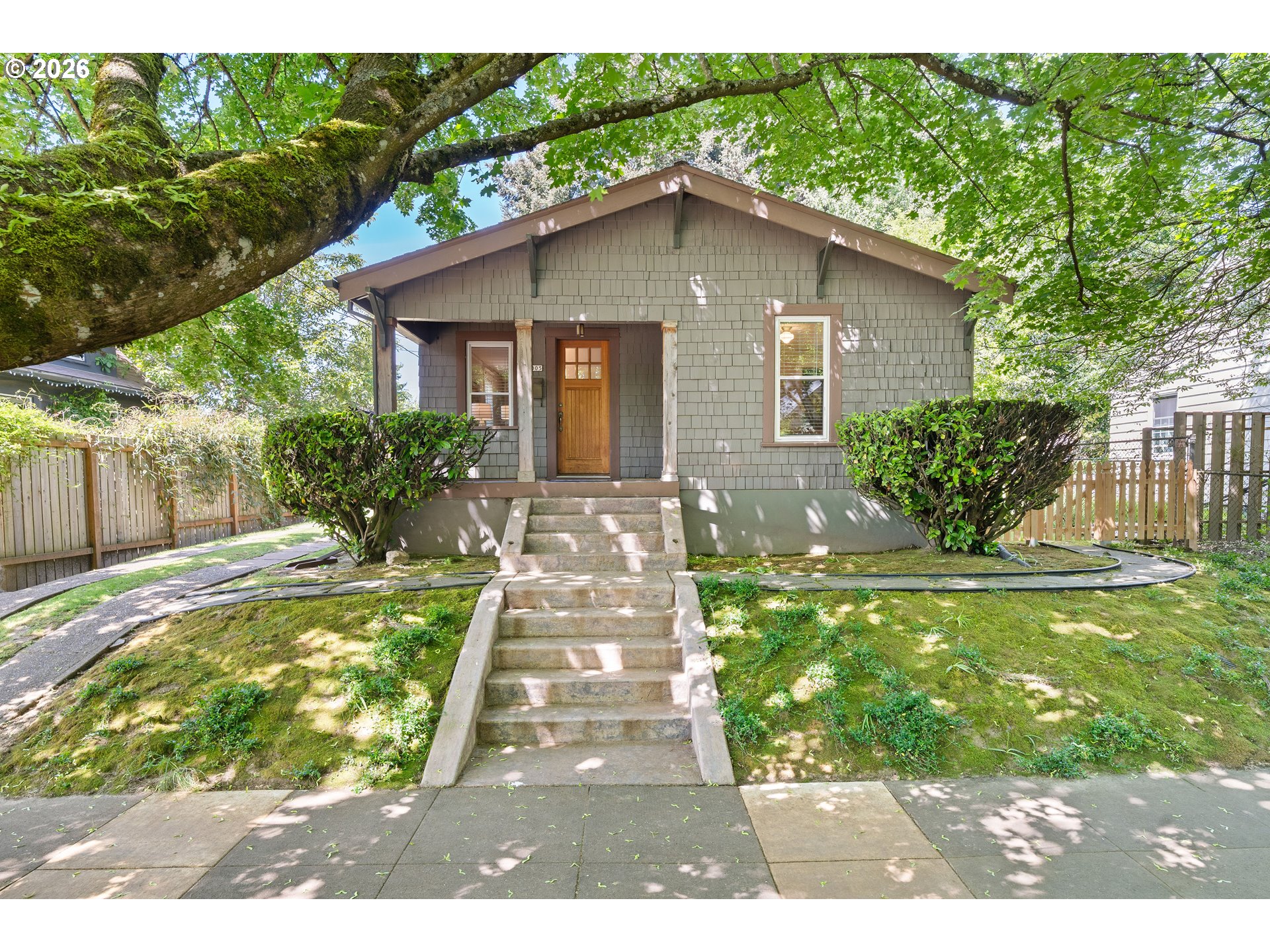 1005 SE TENINO ST