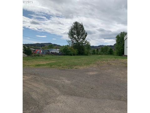 3770 W 11TH AVE Eugene OR 97402