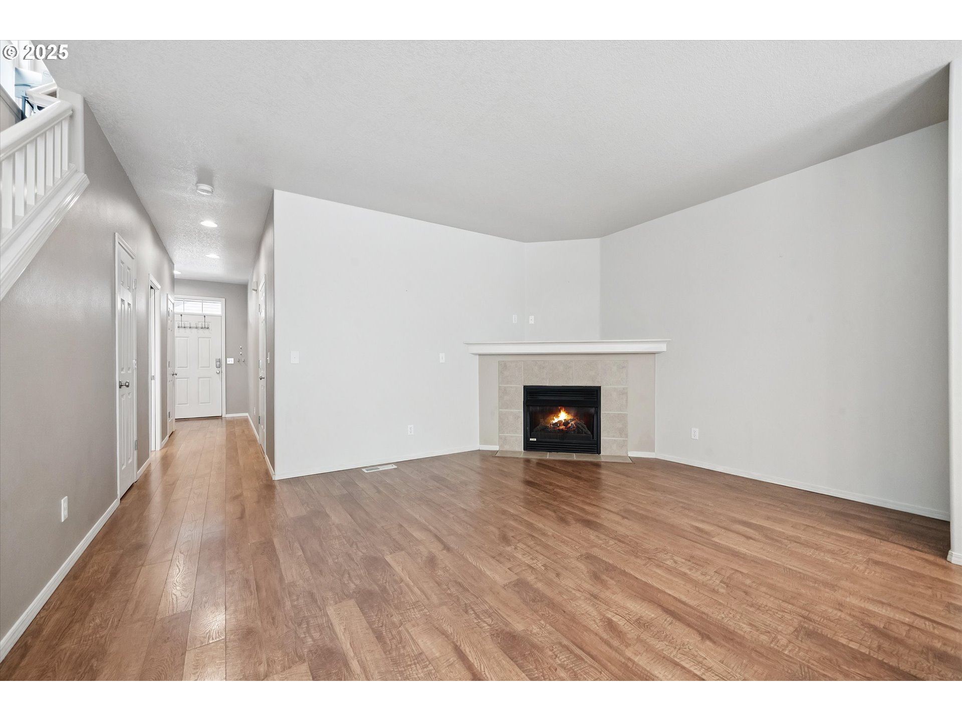 2514 SE LINDEN PL