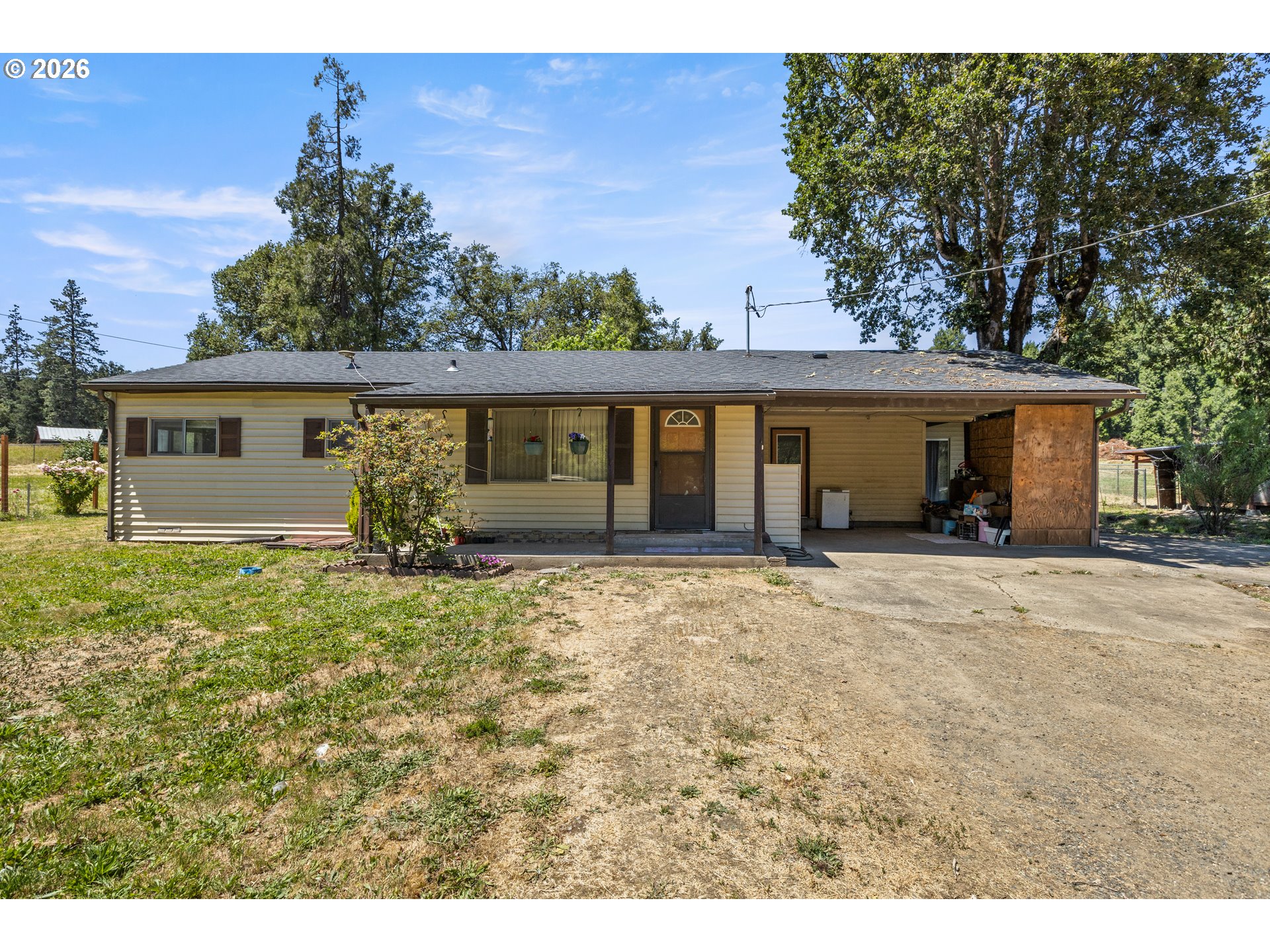21138 N UMPQUA HWY