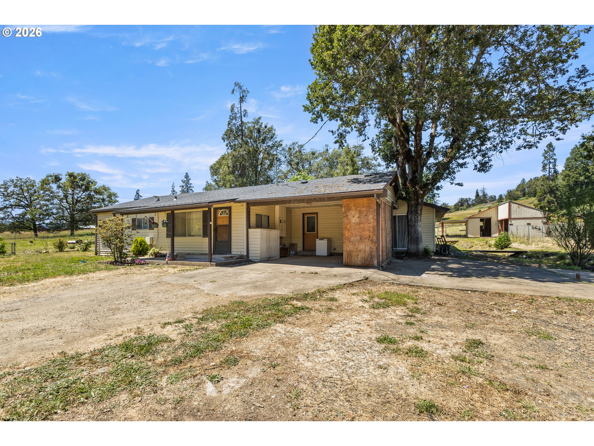 21138 N UMPQUA HWY