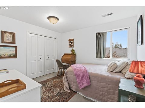 Tiny photo for 373 Camrin Loop, Creswell, OR 97426 (MLS # 435673172)