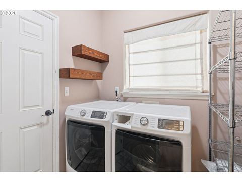 Tiny photo for 373 Camrin Loop, Creswell, OR 97426 (MLS # 435673172)